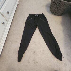 Cropped Athleta pants